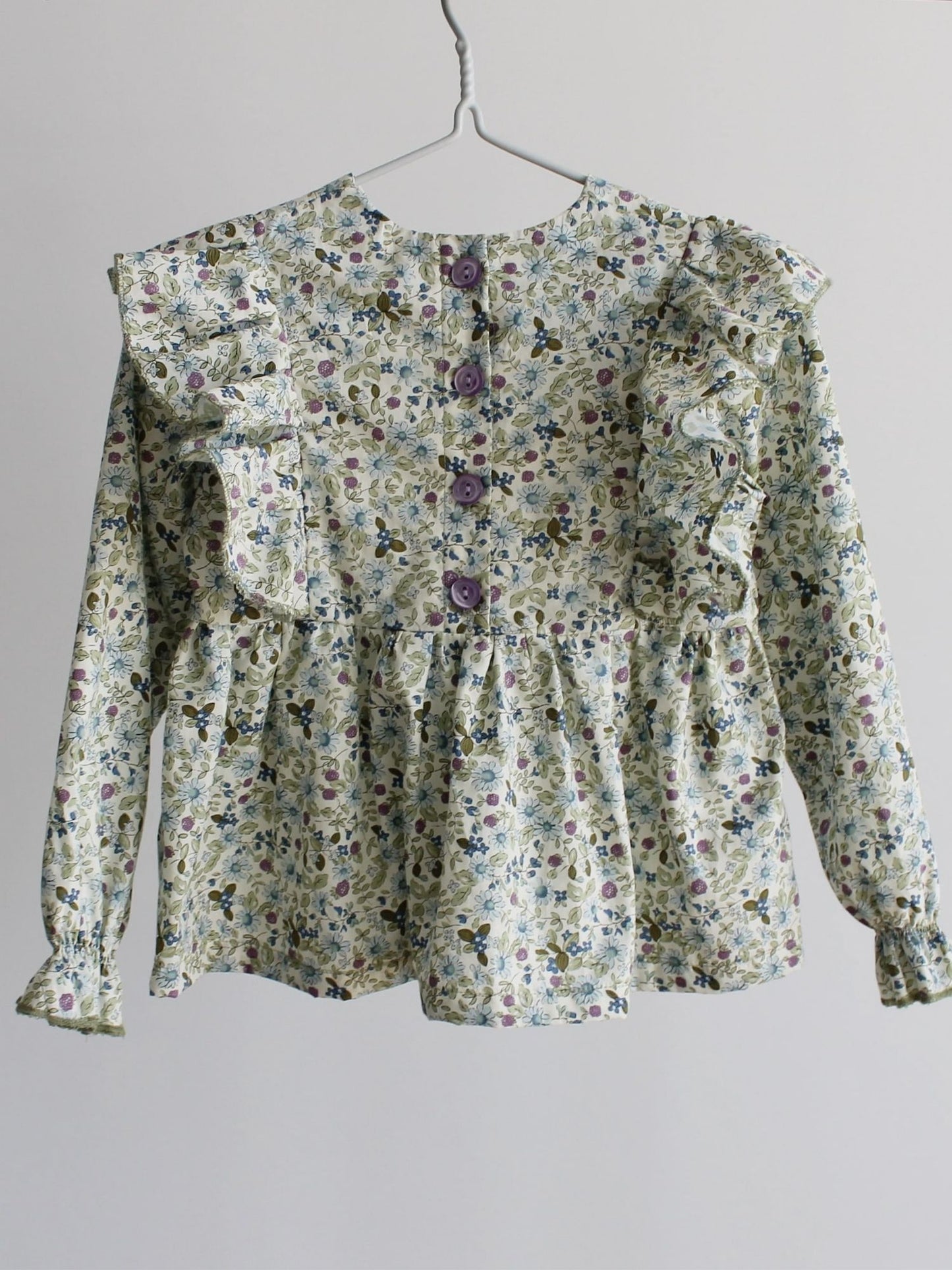 Blusa de flores niña