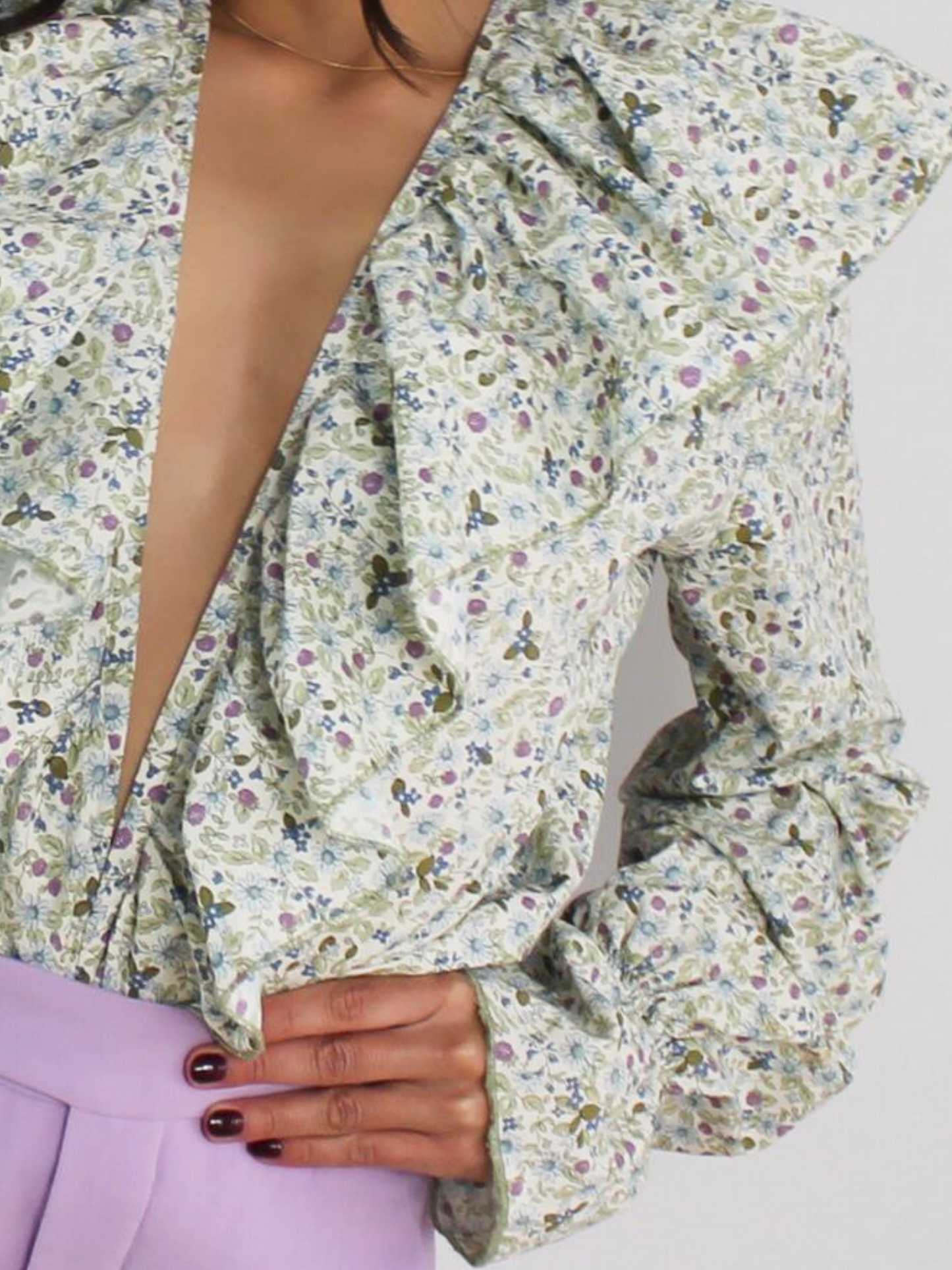 Camisa flores escote reversible
