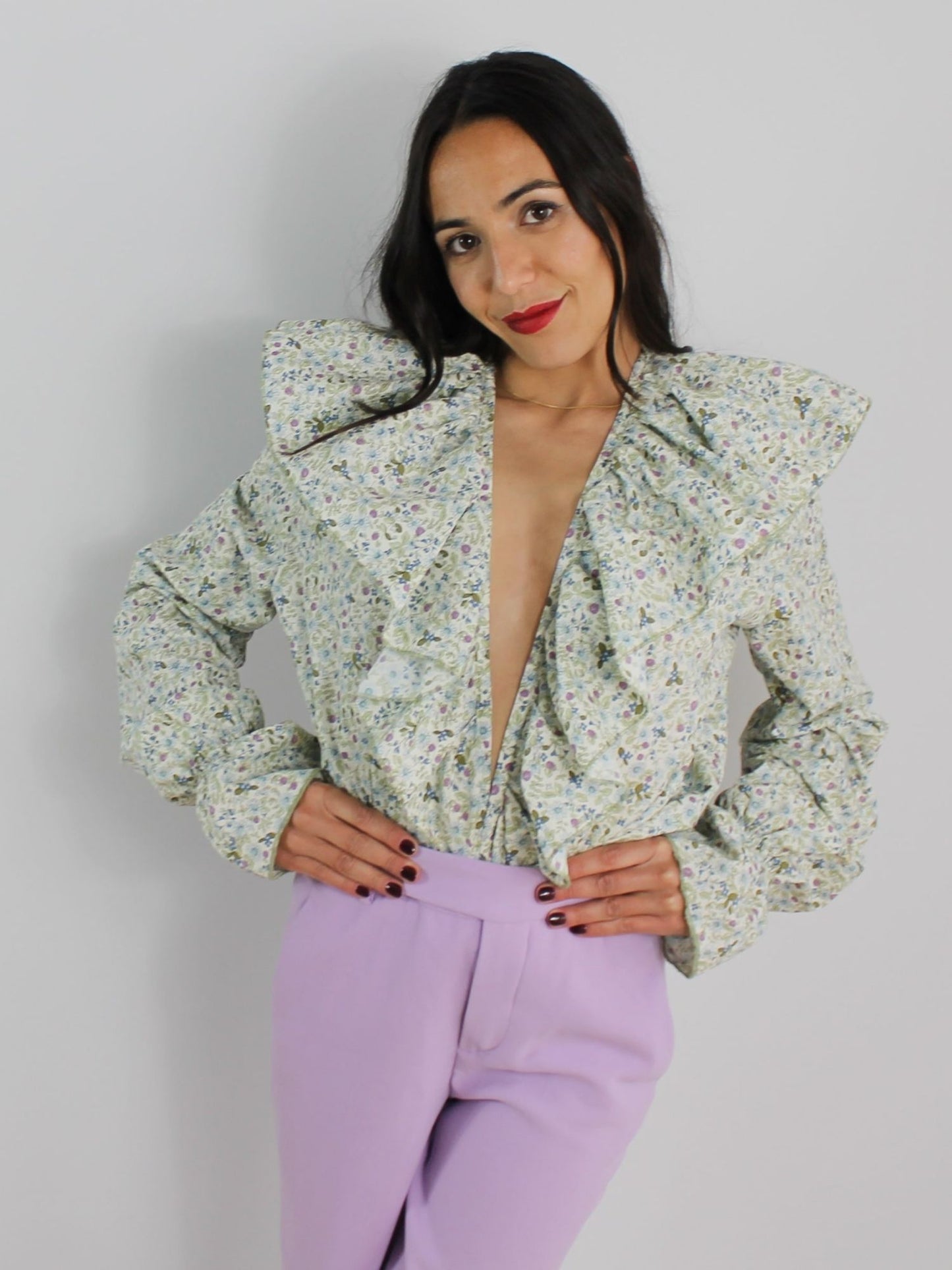 Camisa flores escote reversible